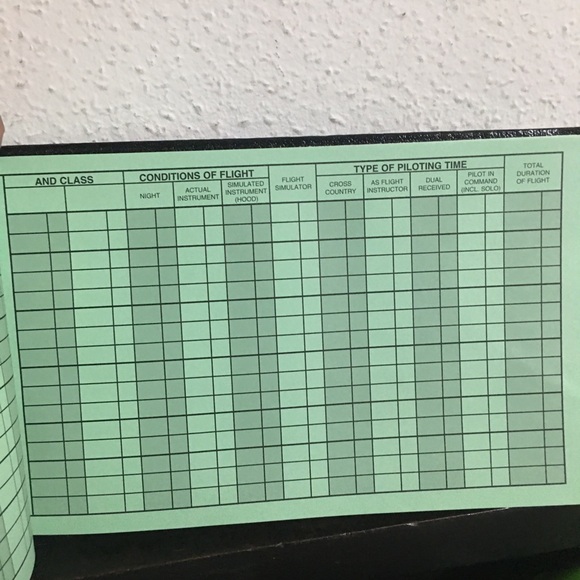 Jeppesen Pilot Logbook - Student - 10001315 (hardcover) - Picture 7 of 10